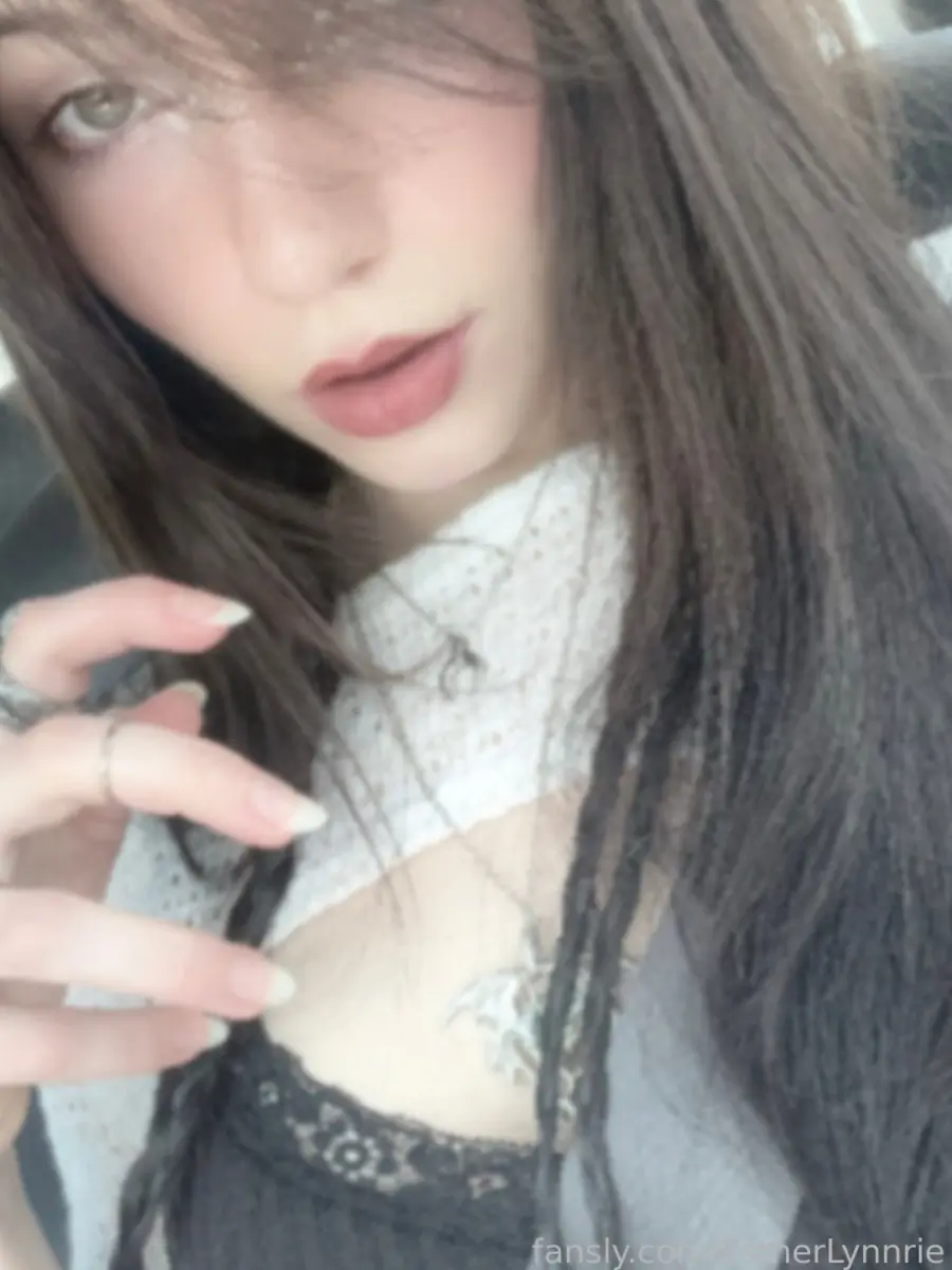 Esther avatar