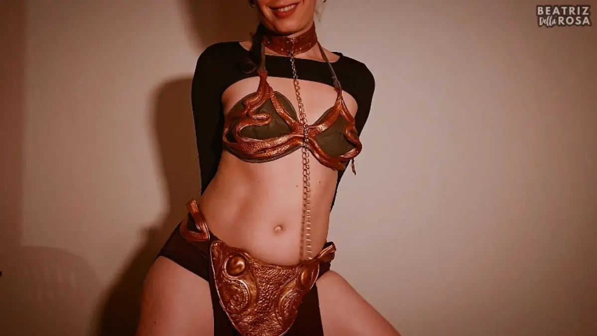 Slave Leia cosplay tease