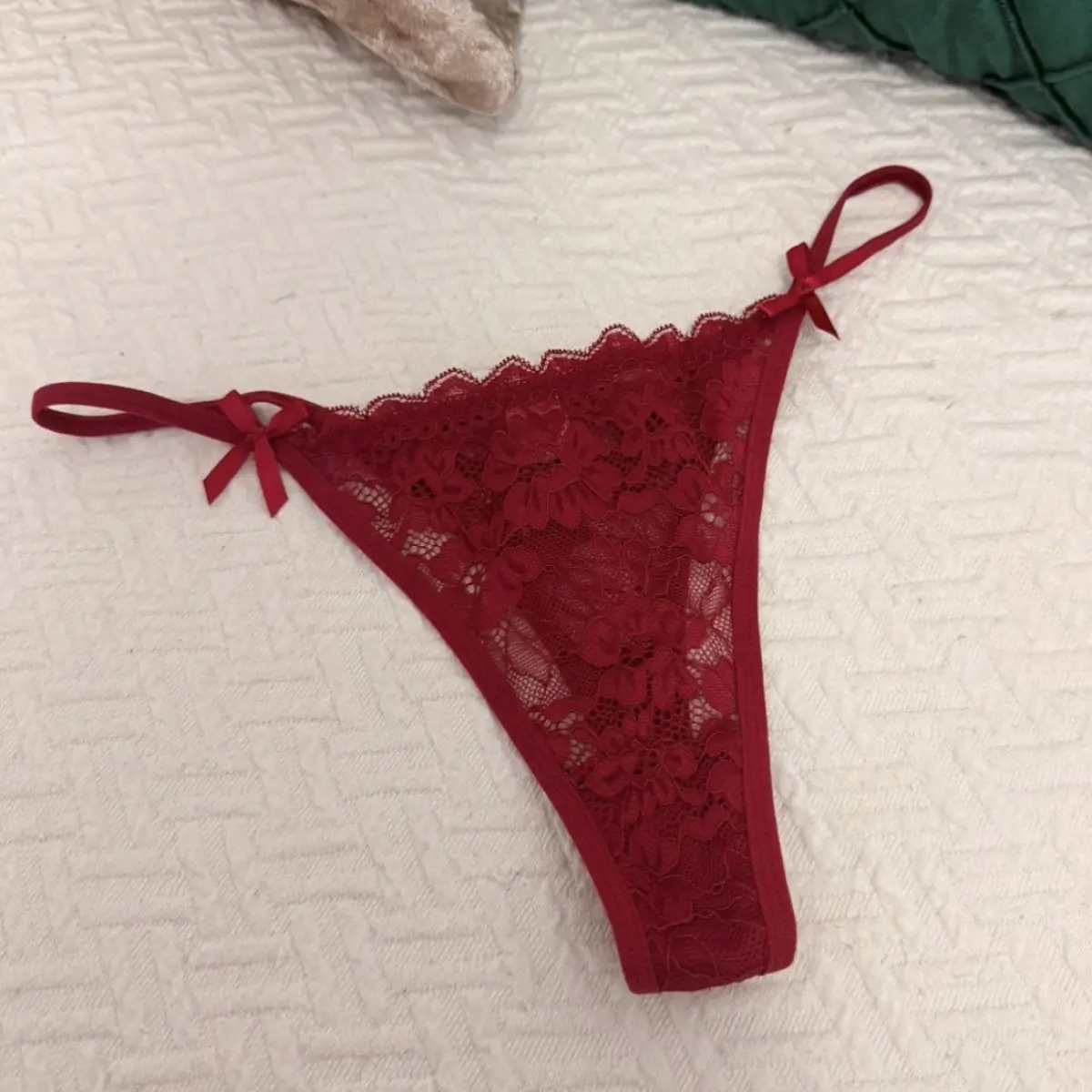Lace thong Red