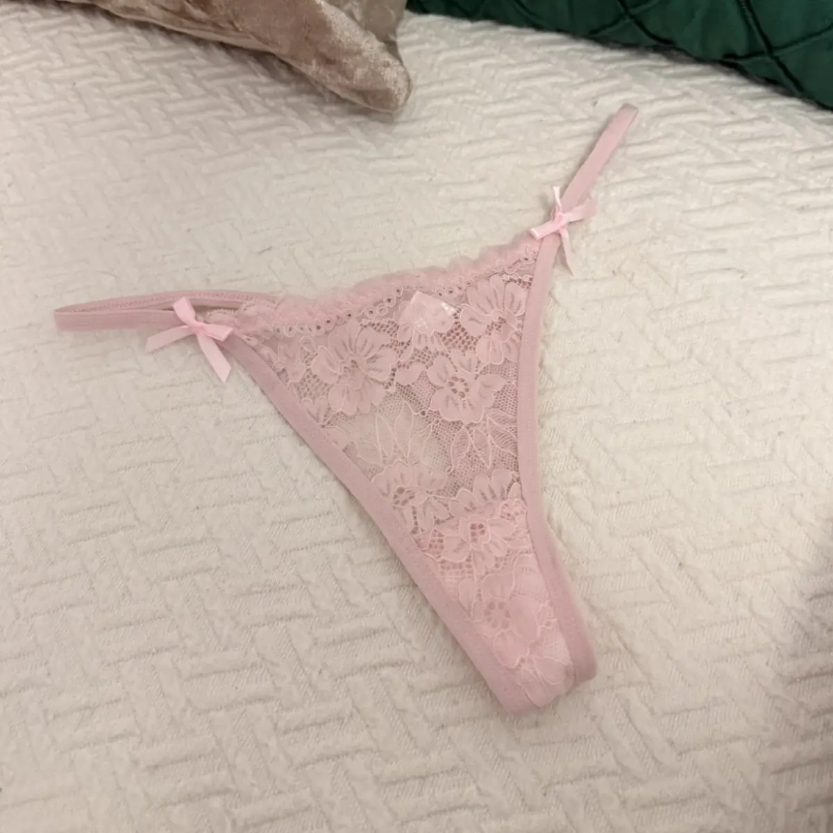 Lace thong pink
