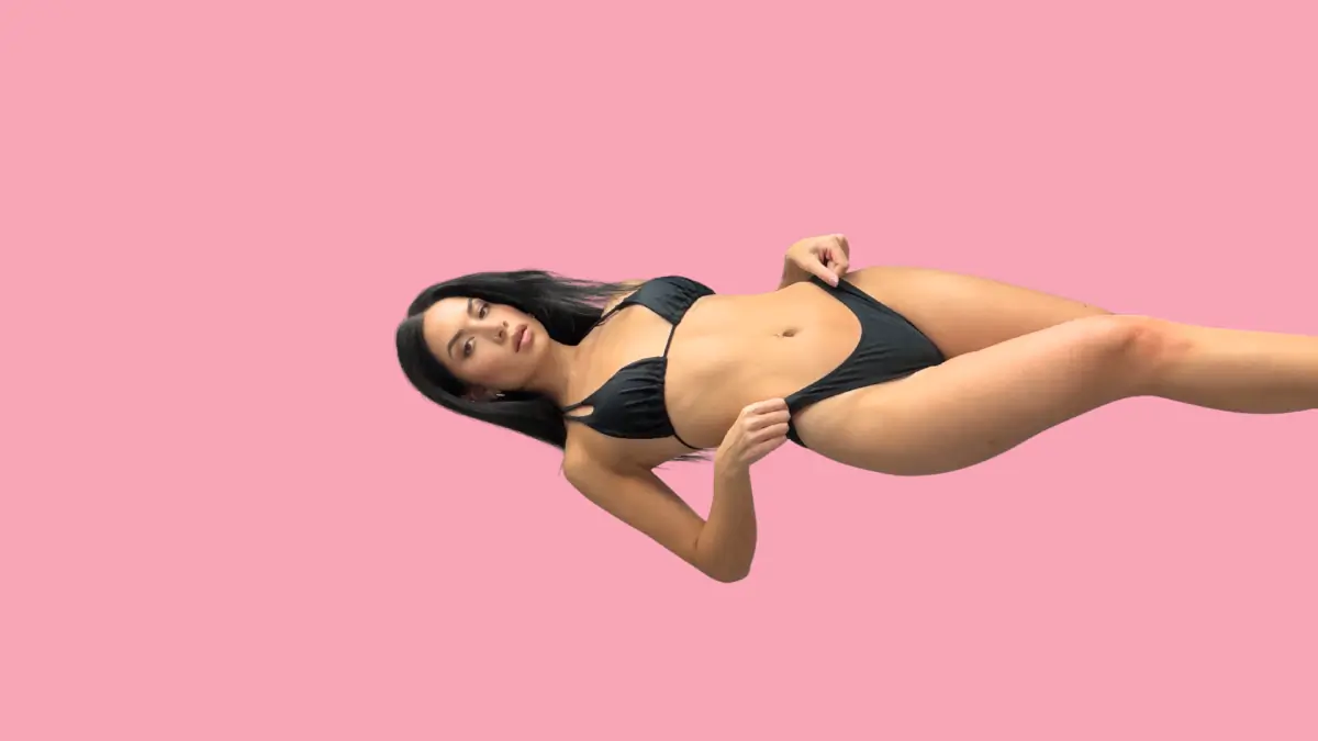 Adriana ✨ header