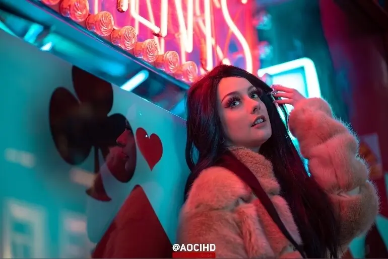 Alessa Savage header