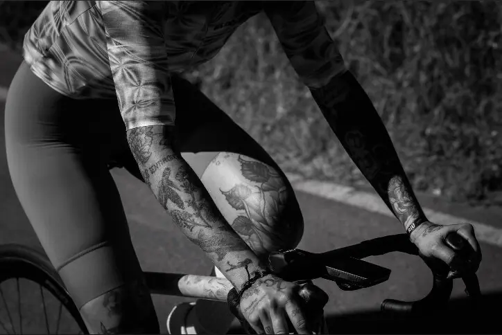 Anita González 🚲 header
