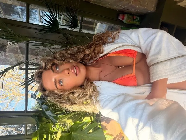 English girl Aspen 🩵 cover
