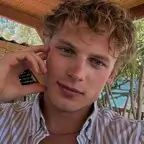 Kamil avatar