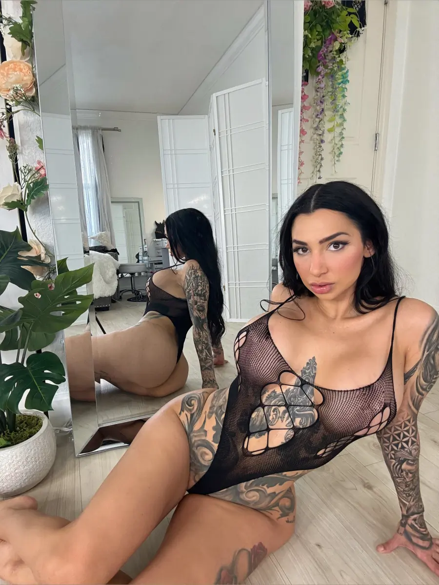 Cassie Curses 🖤 cover