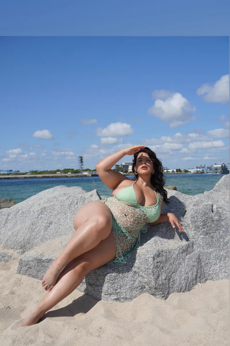 Claudia 🍰 cover