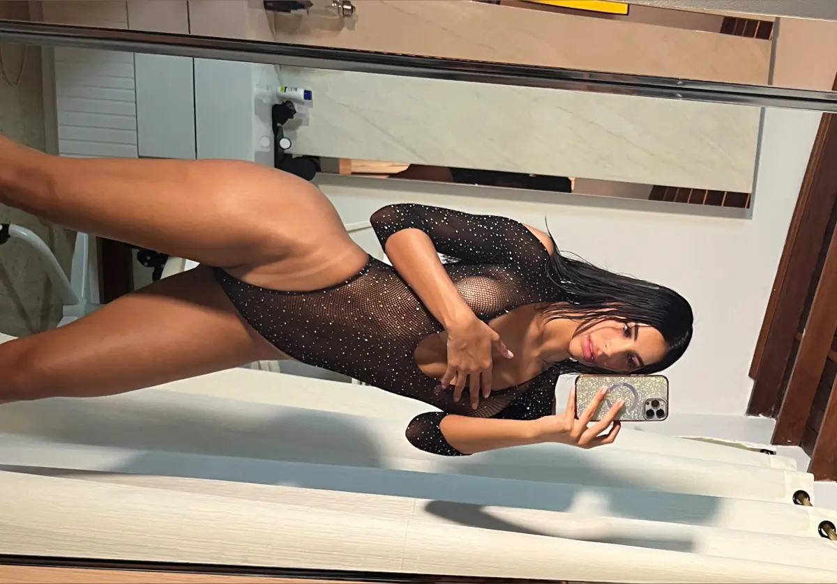 DAHYN 🍑 cover