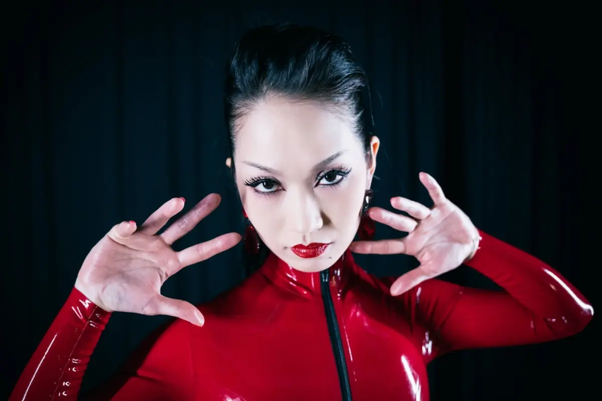 Domina R header