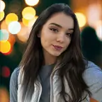 Emilly🌙 avatar