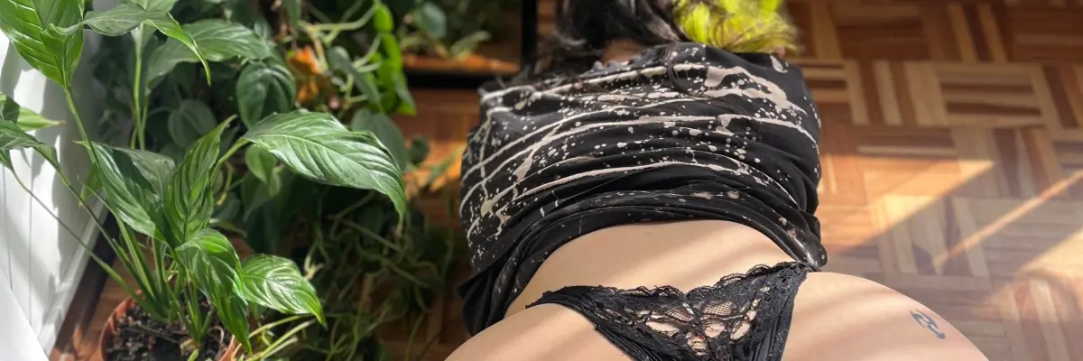 Mila 💫 VIP header