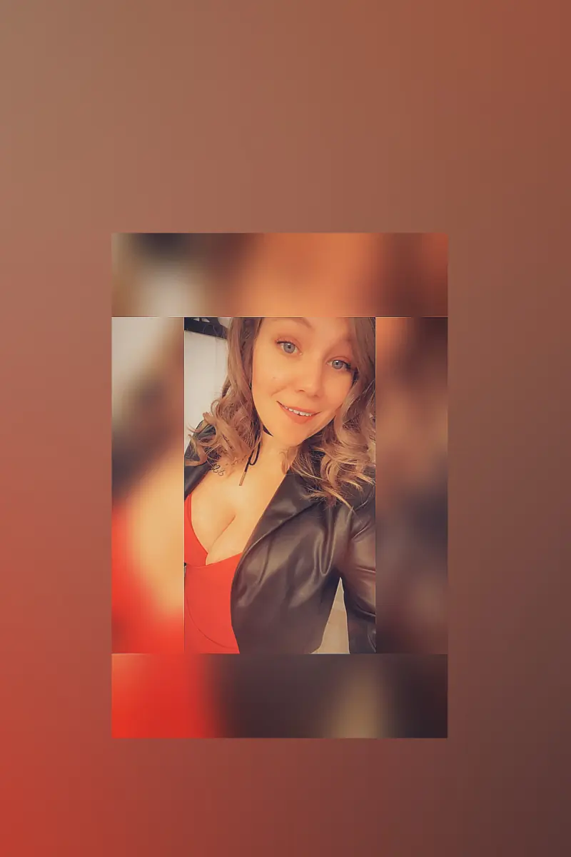 @hollymae3 header