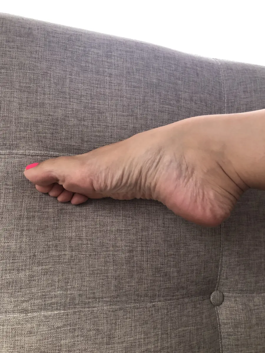 HotPinkyToes cover