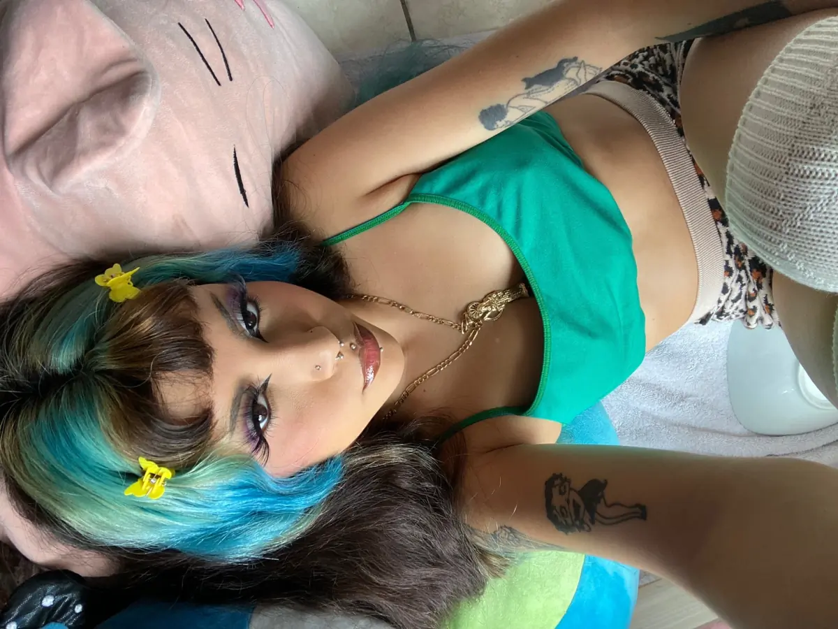♡ Sapphire ♡ 🇸🇻 cover