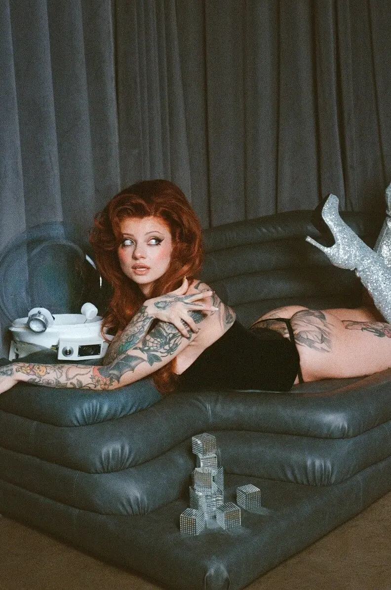 Liz♡ header