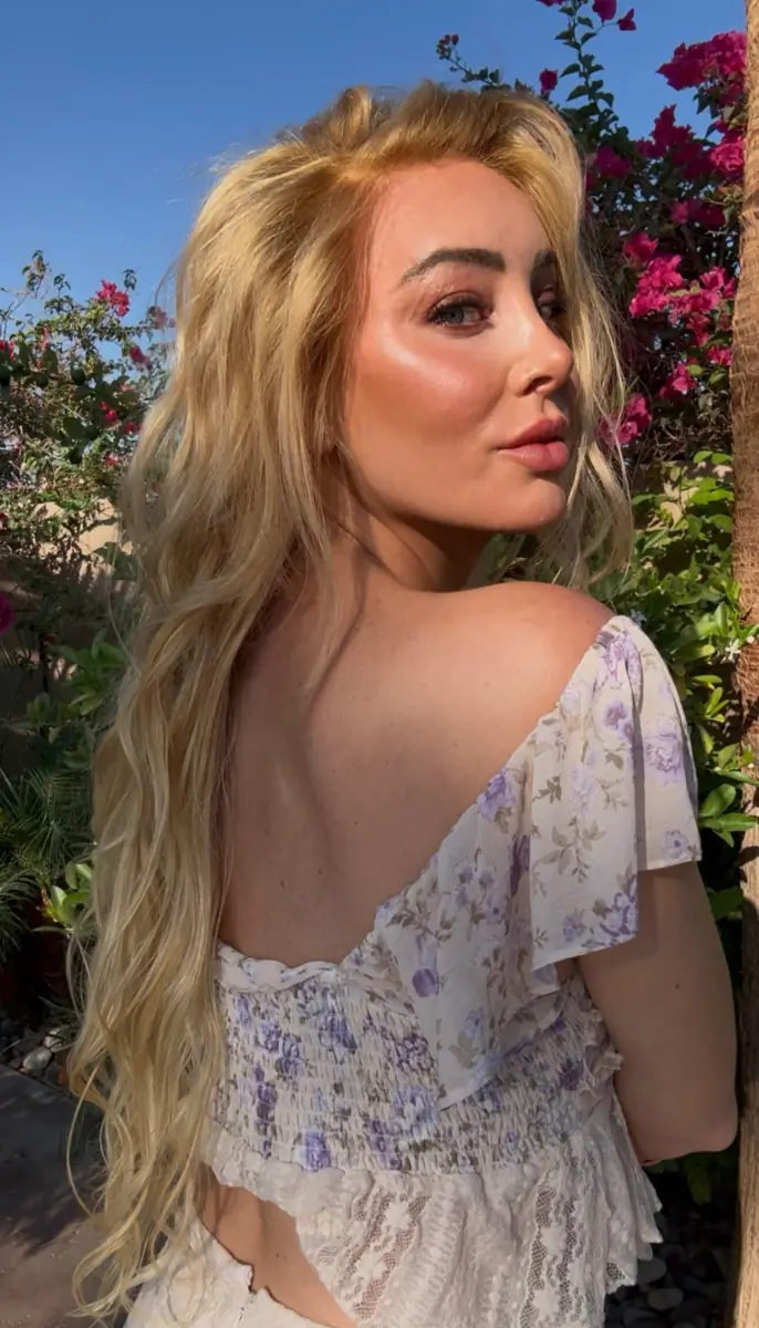 Billie Lee header