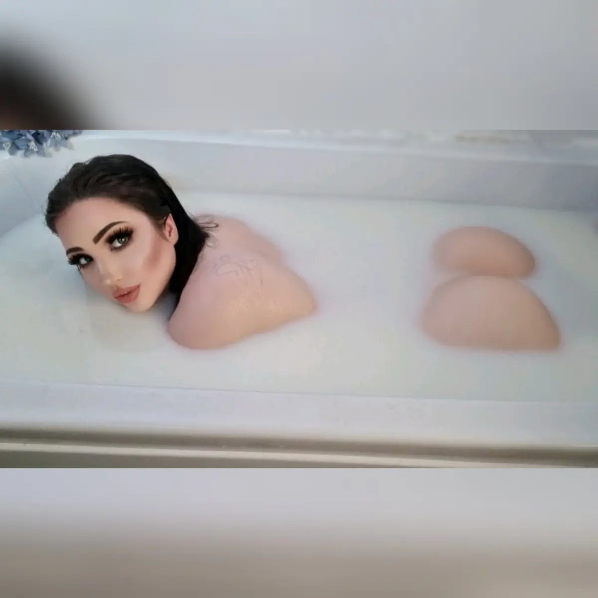 ivytenebrae cover