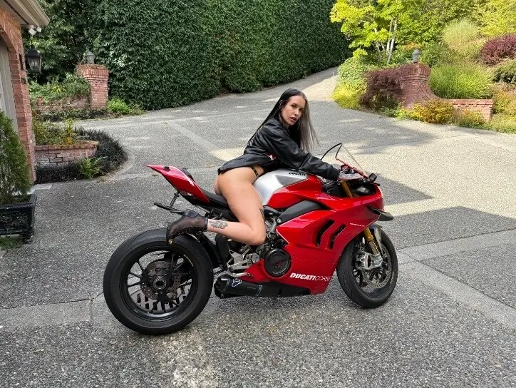 Juicy💦💦 header