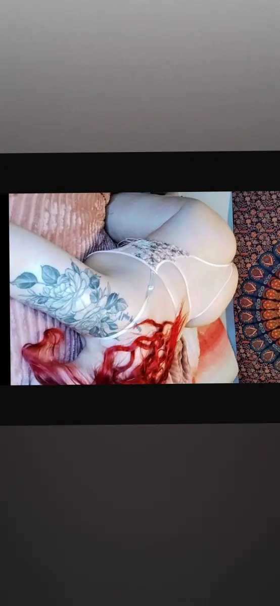 Justine Hart header