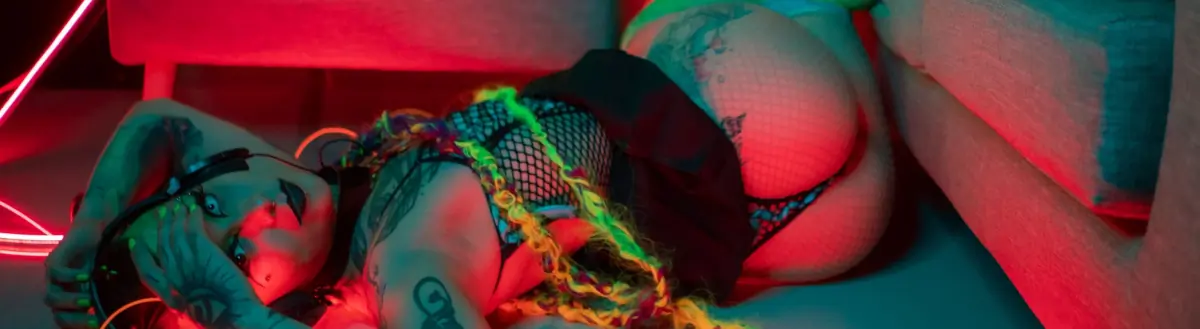 Kinky Altgirl header