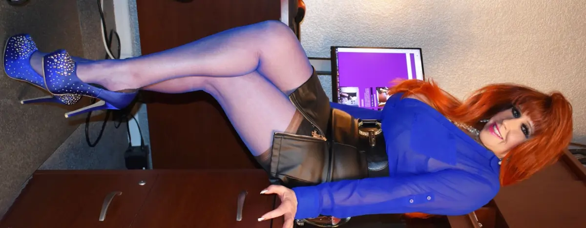 Samantha Legs header