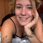 Lena 🍓 avatar
