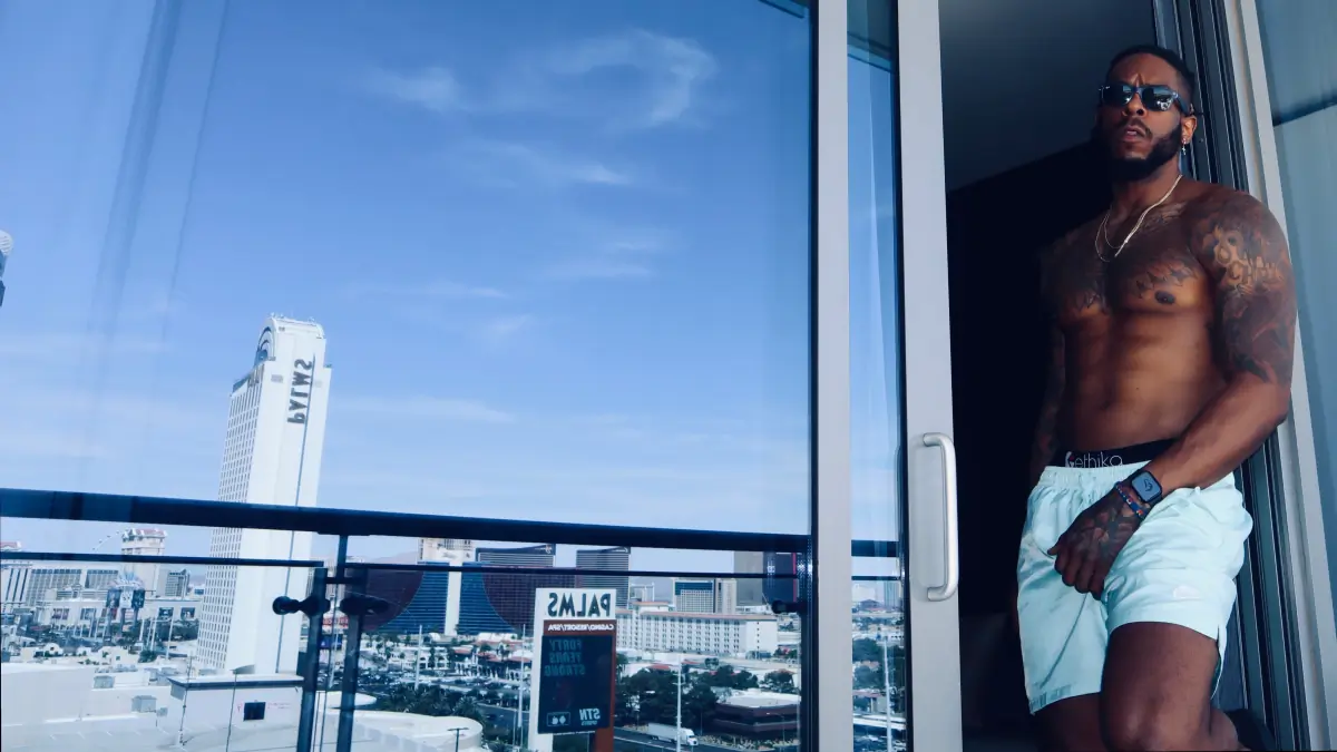 Leo🧱BriXXX header