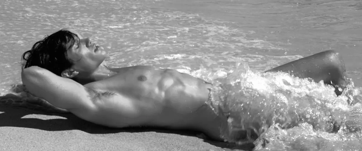 Alex James header