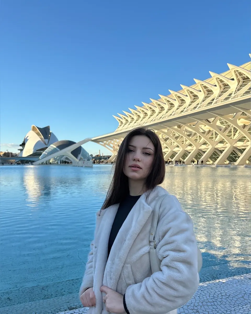 Liza🐣 header