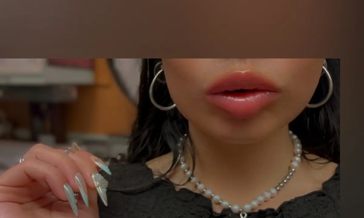 Lola header