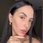 LOLA ✨ avatar