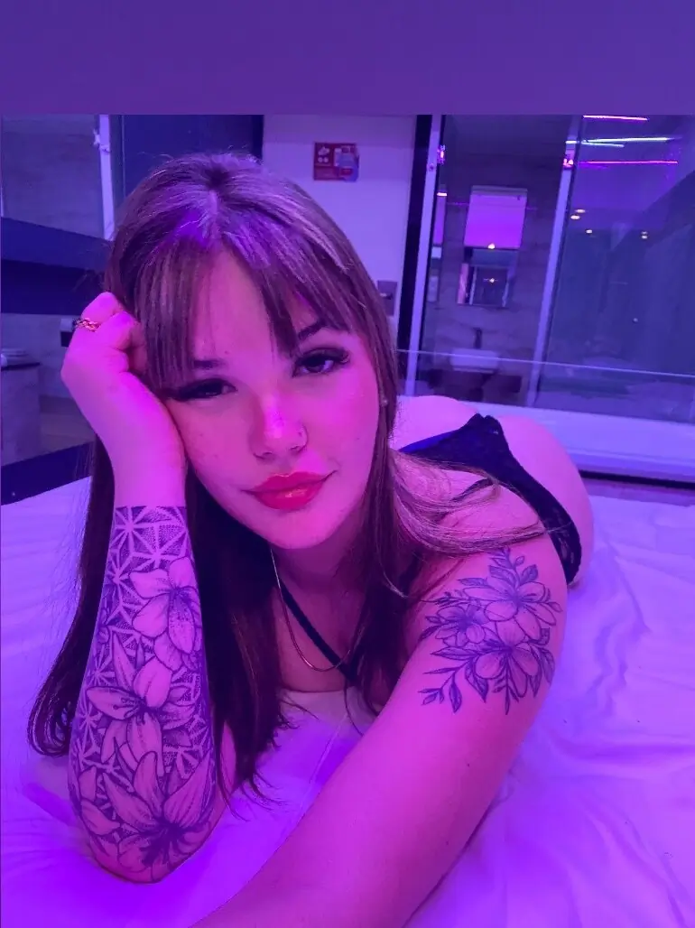 Lola🧸 cover