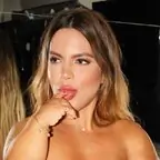 Loreninha avatar