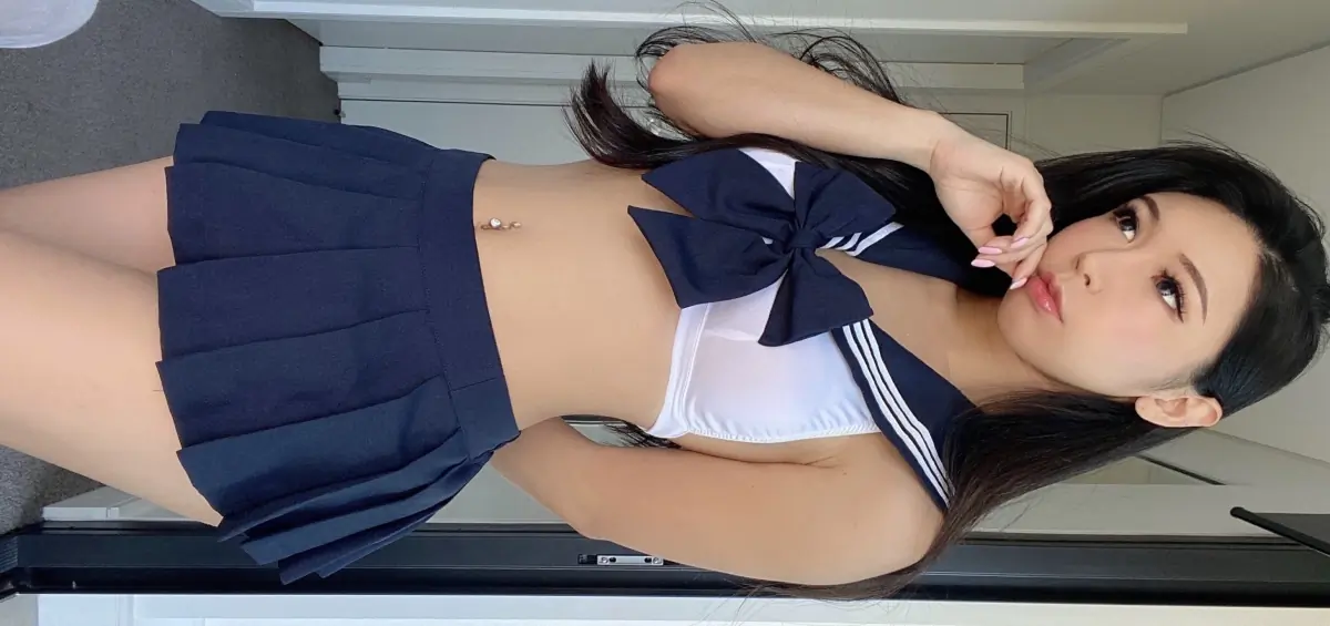Lucy🌹 header