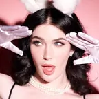 Evelyn Claire avatar