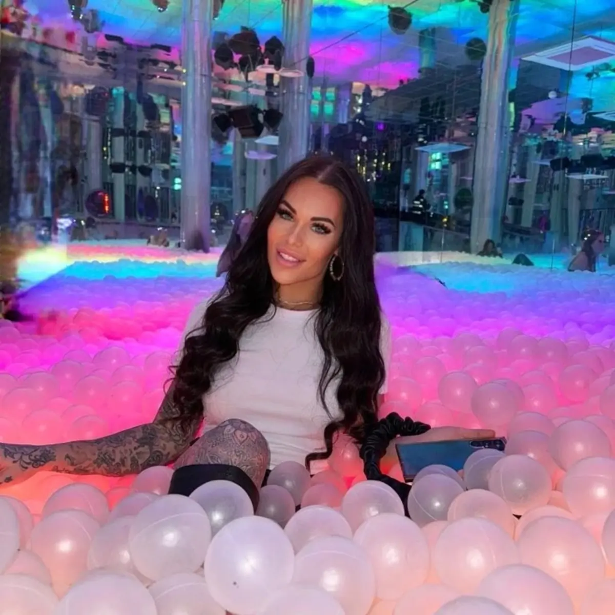 𝐌𝐚𝐝𝐢𝐬𝐨𝐧 𝐟𝐨𝐱 cover
