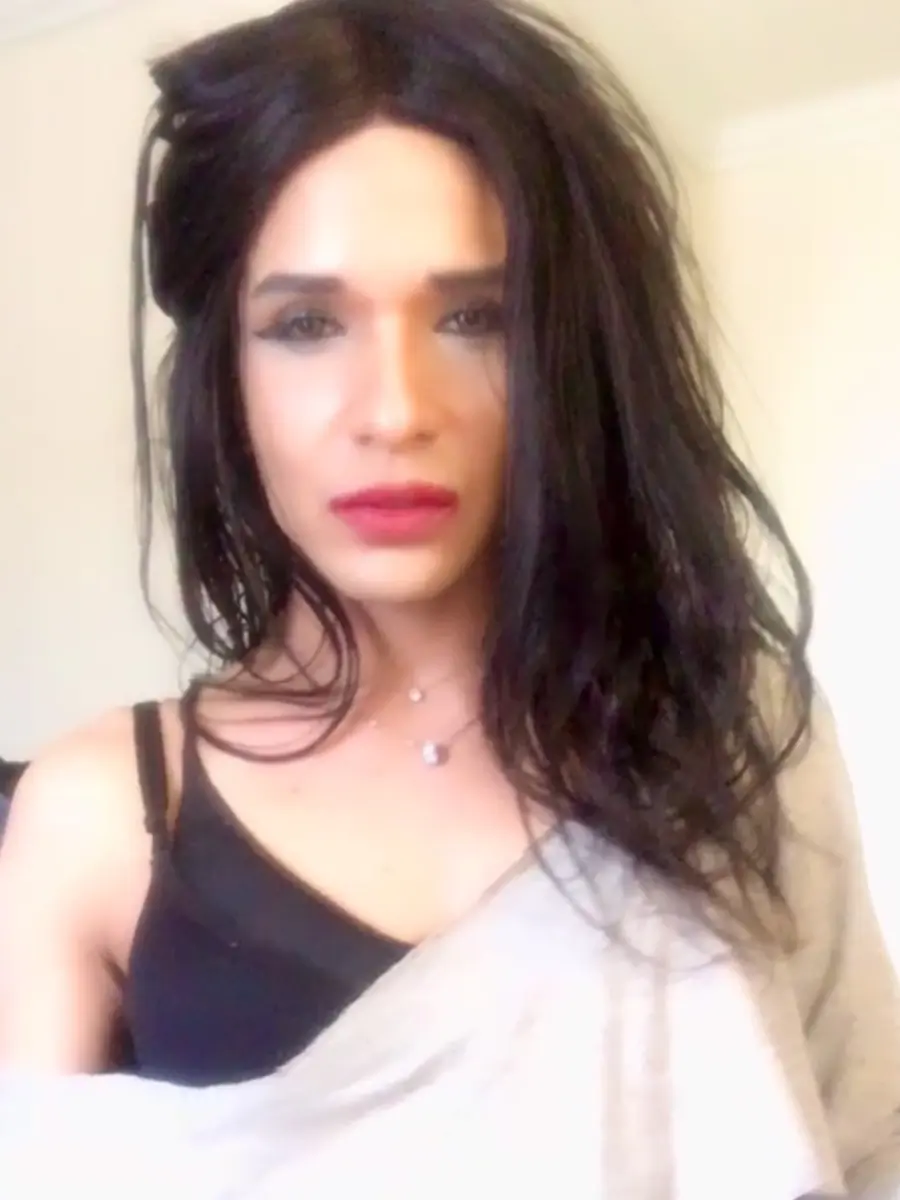 Alice Gold header