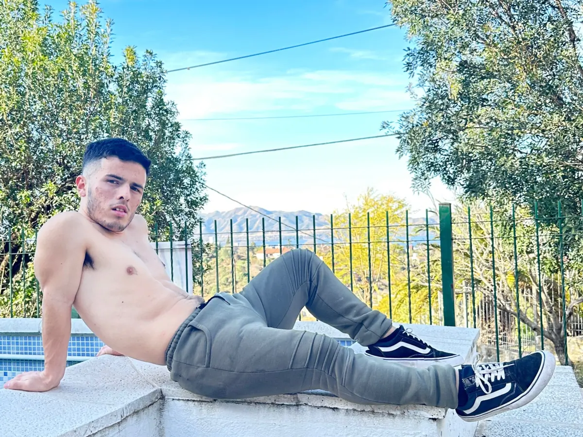 CATRIEL💎 header