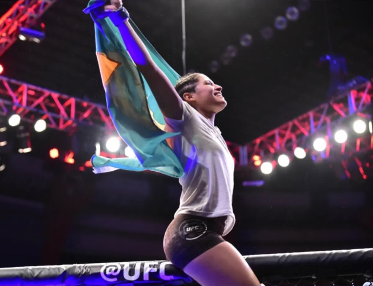 Polyana Viana header
