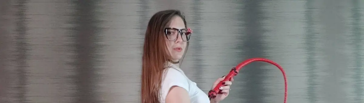 Sadie Holmes header