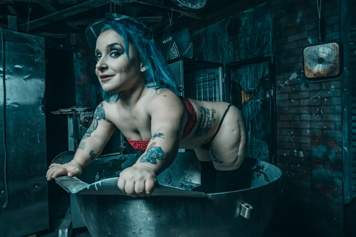Midget Stripper xxx sassee Cassee free header