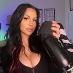 ShotsofSimone 💋 avatar