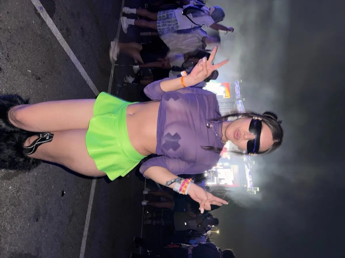 Sofie Gostosa 😛 cover