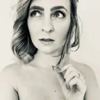 Rina Rose avatar