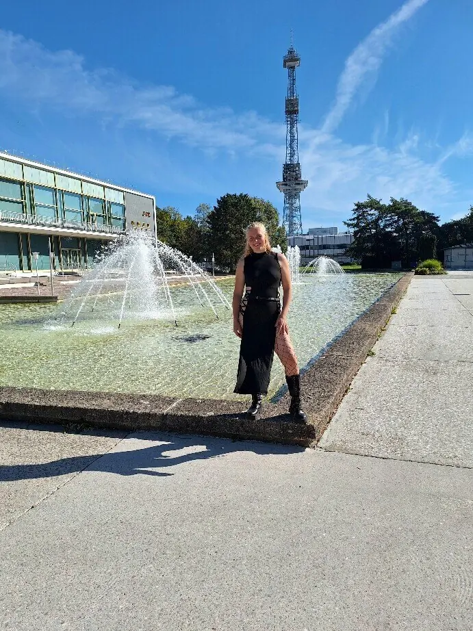 Swissgirl04 header