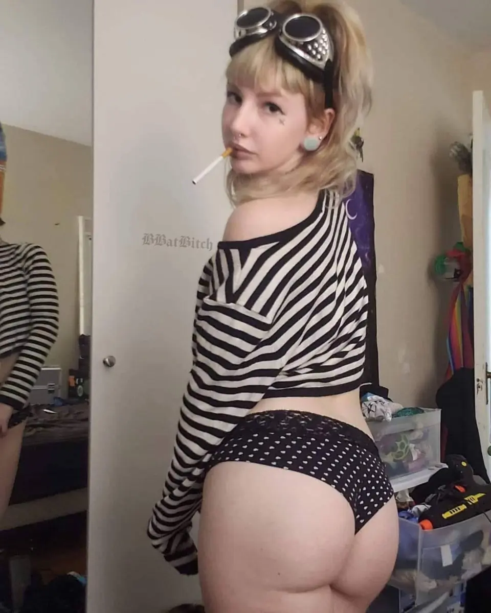 How does my booty look in these