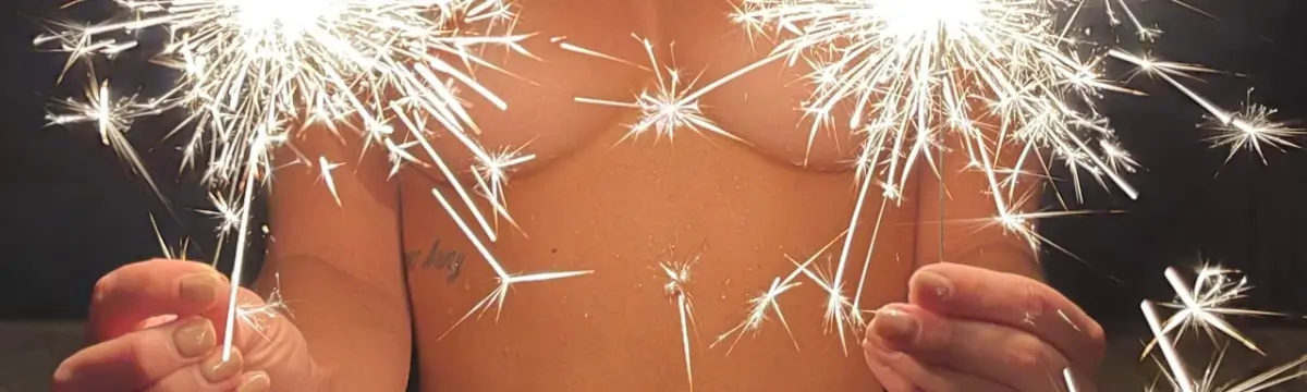 FlashingEmma Reddit banner