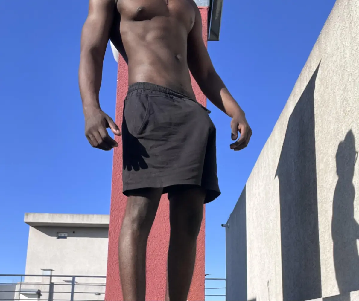 Ur 1st reaction after finding me on ur terrace like this?