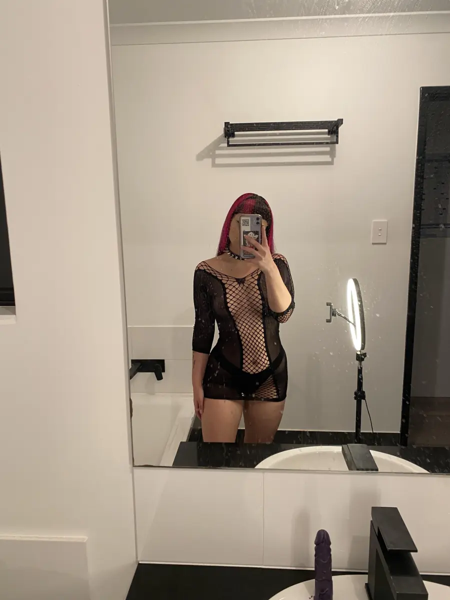 do you like my pathetic excuse of a dress? too skimpy? 😆💦