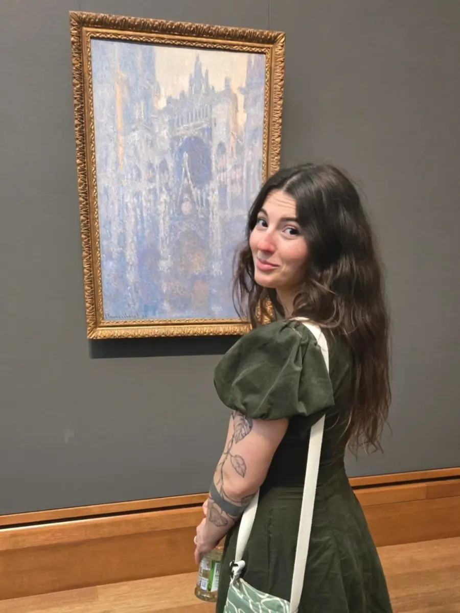 The girl, the gape
